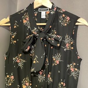Another Story Sleeveless Floral Dress